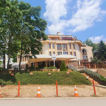 Family Hotel Classic 바르나 외부 사진