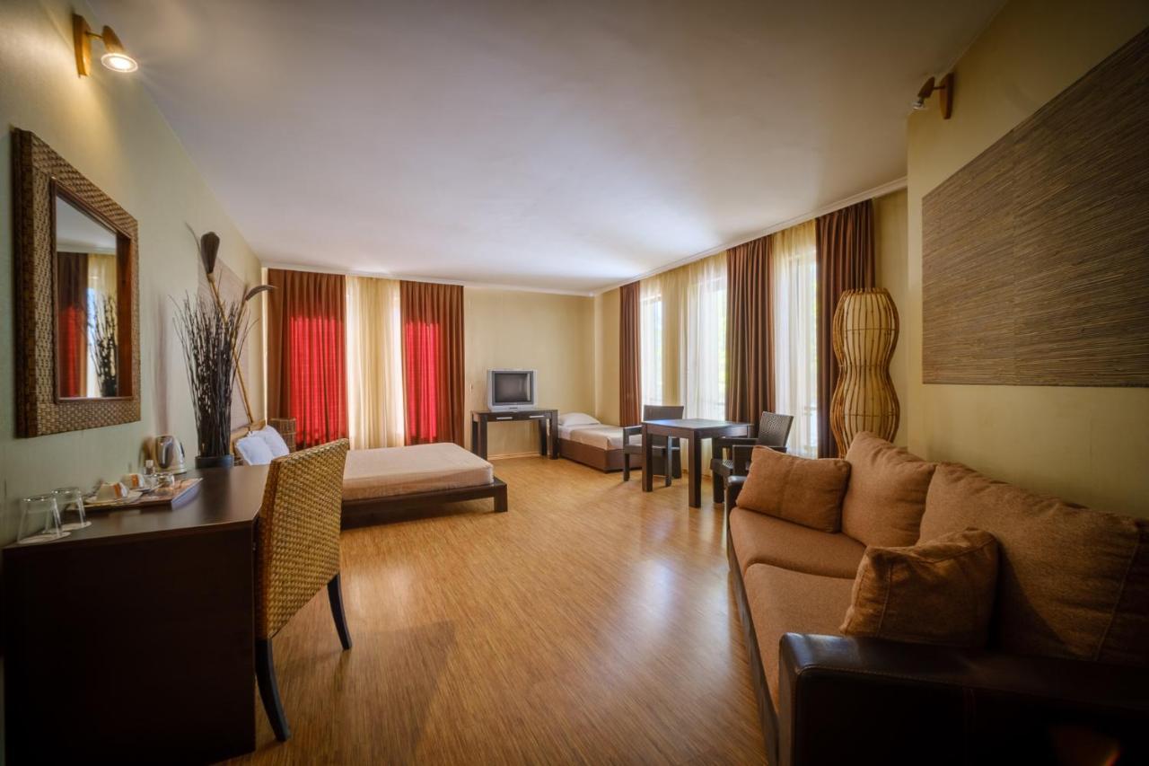 Family Hotel Classic 바르나 외부 사진