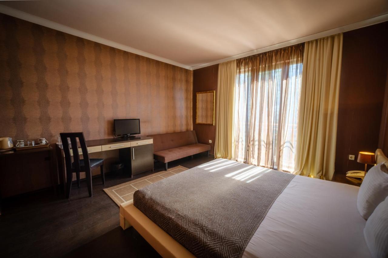 Family Hotel Classic 바르나 외부 사진