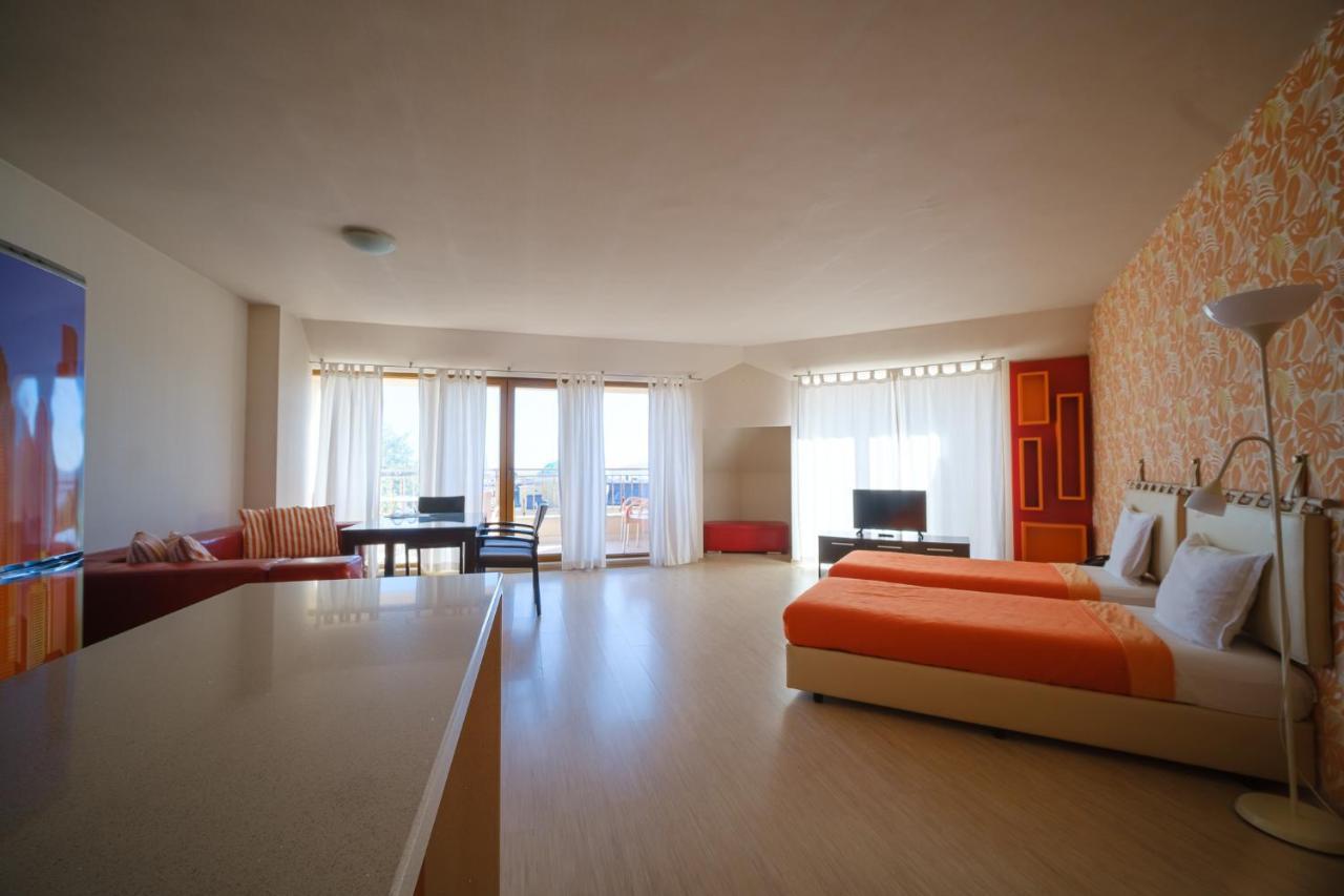 Family Hotel Classic 바르나 외부 사진