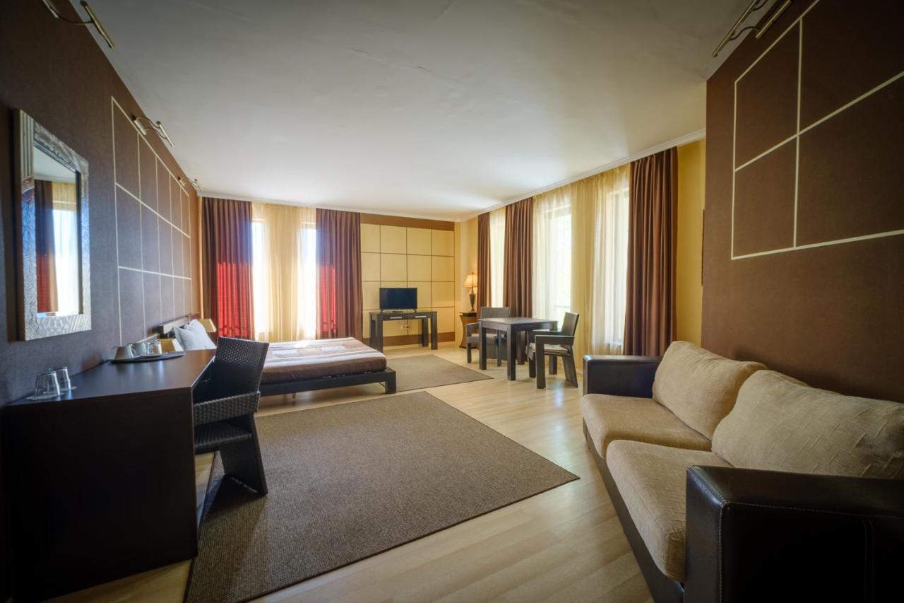 Family Hotel Classic 바르나 외부 사진